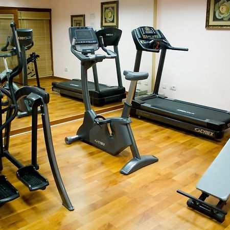 Atyrau Hotel Экстерьер фото