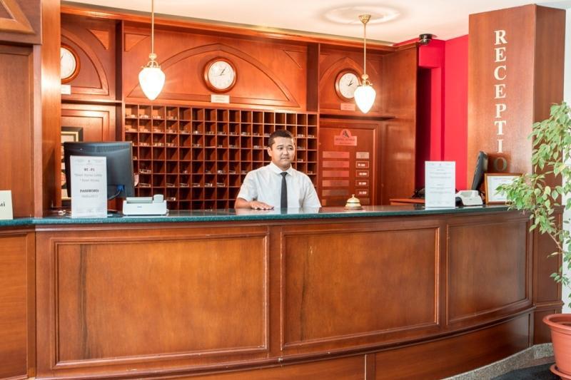 Atyrau Hotel Экстерьер фото