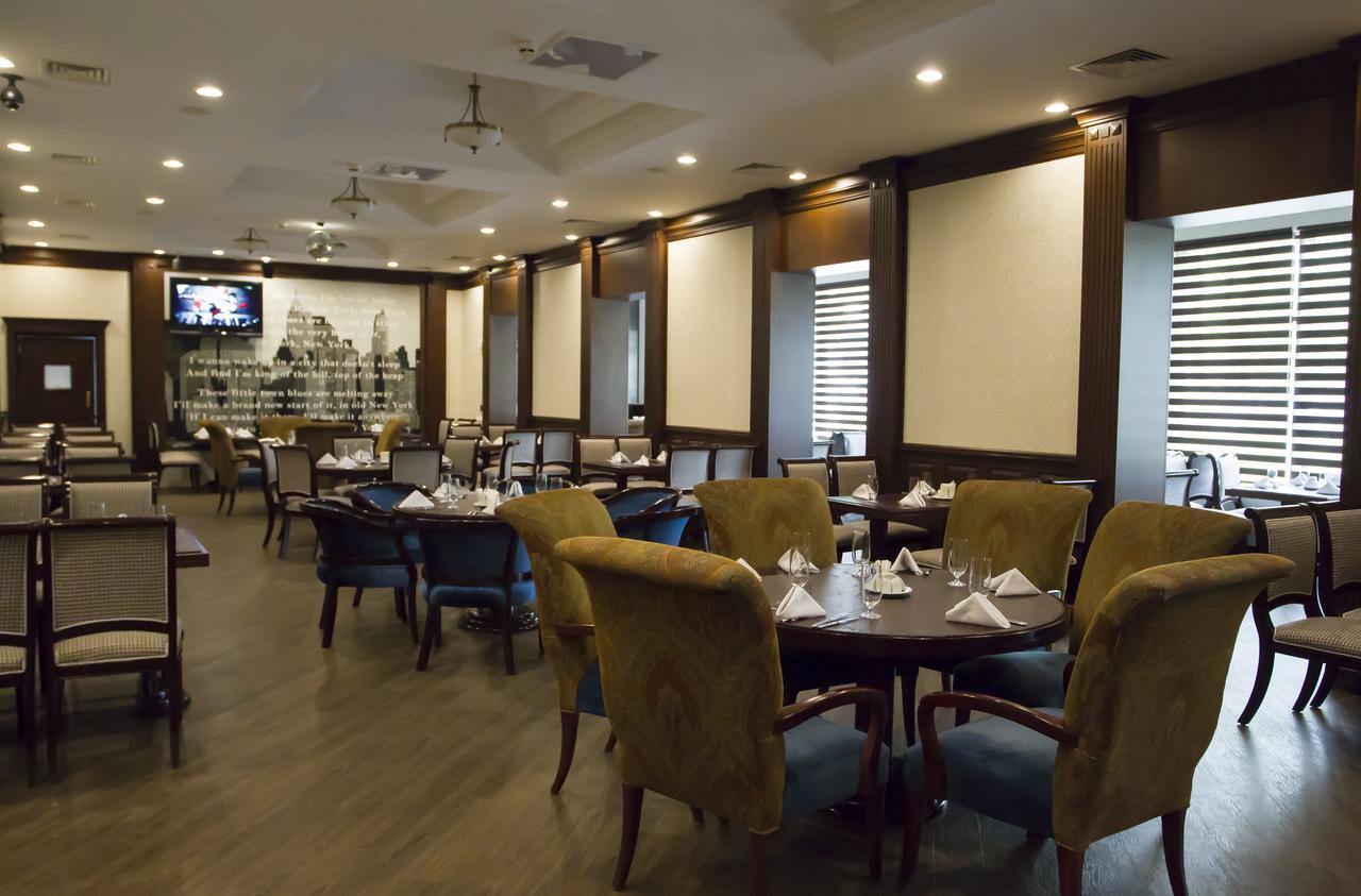 Atyrau Hotel Экстерьер фото