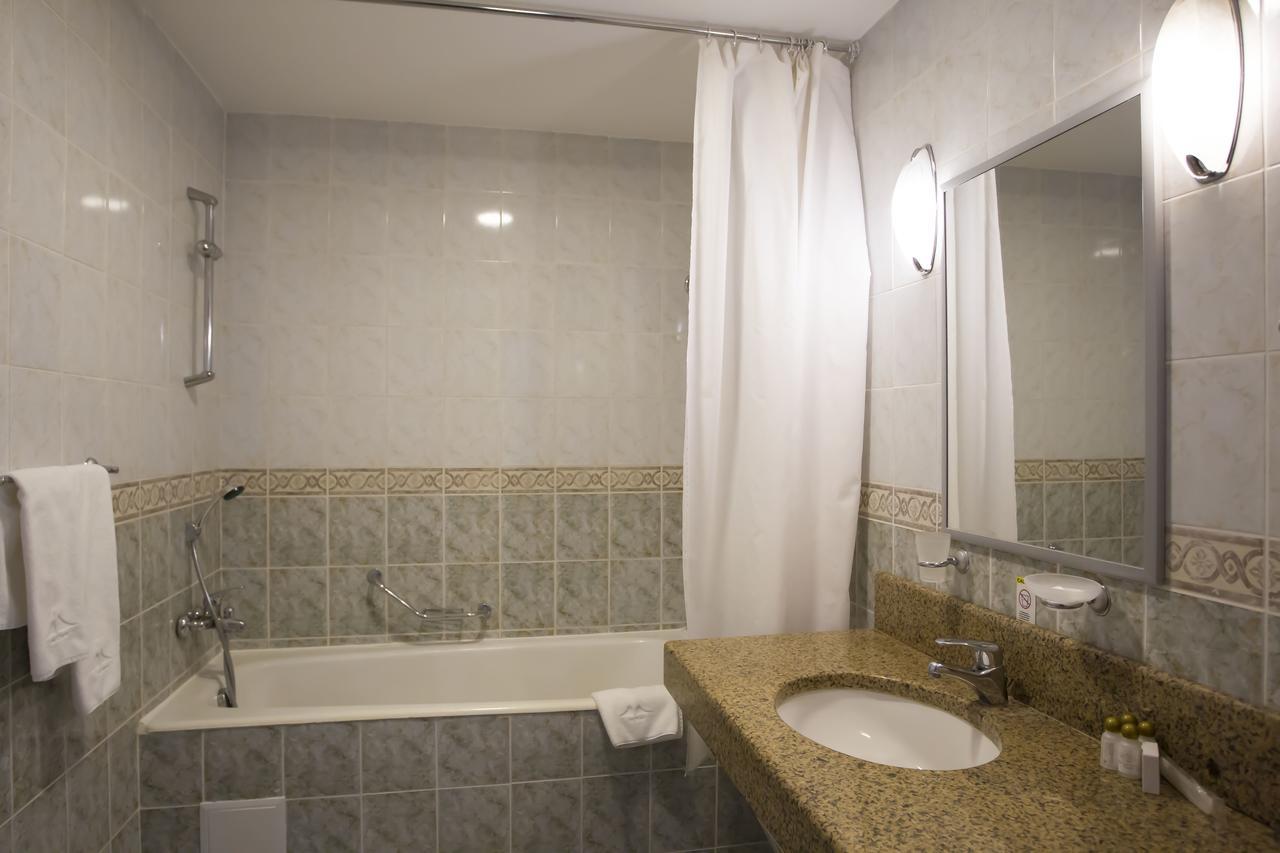 Atyrau Hotel Экстерьер фото