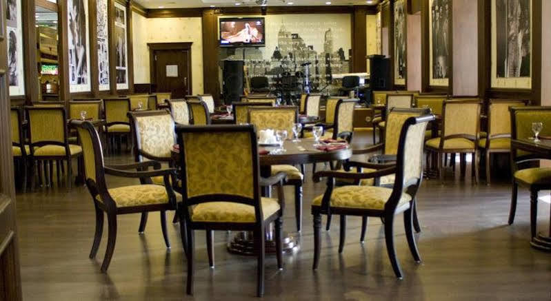Atyrau Hotel Экстерьер фото
