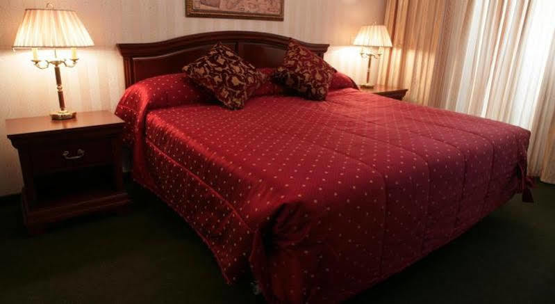 Atyrau Hotel Экстерьер фото